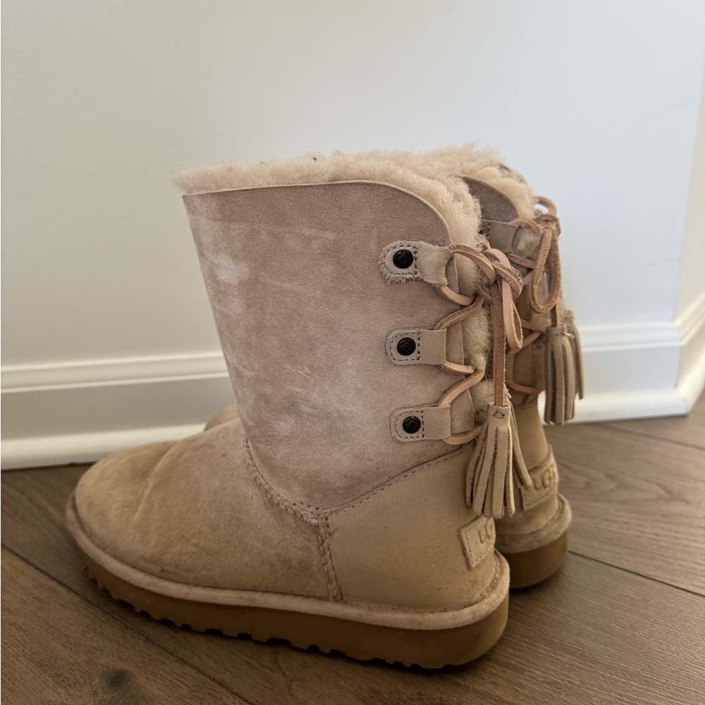 UGG Cream Short Boots - Picture 3 of 7